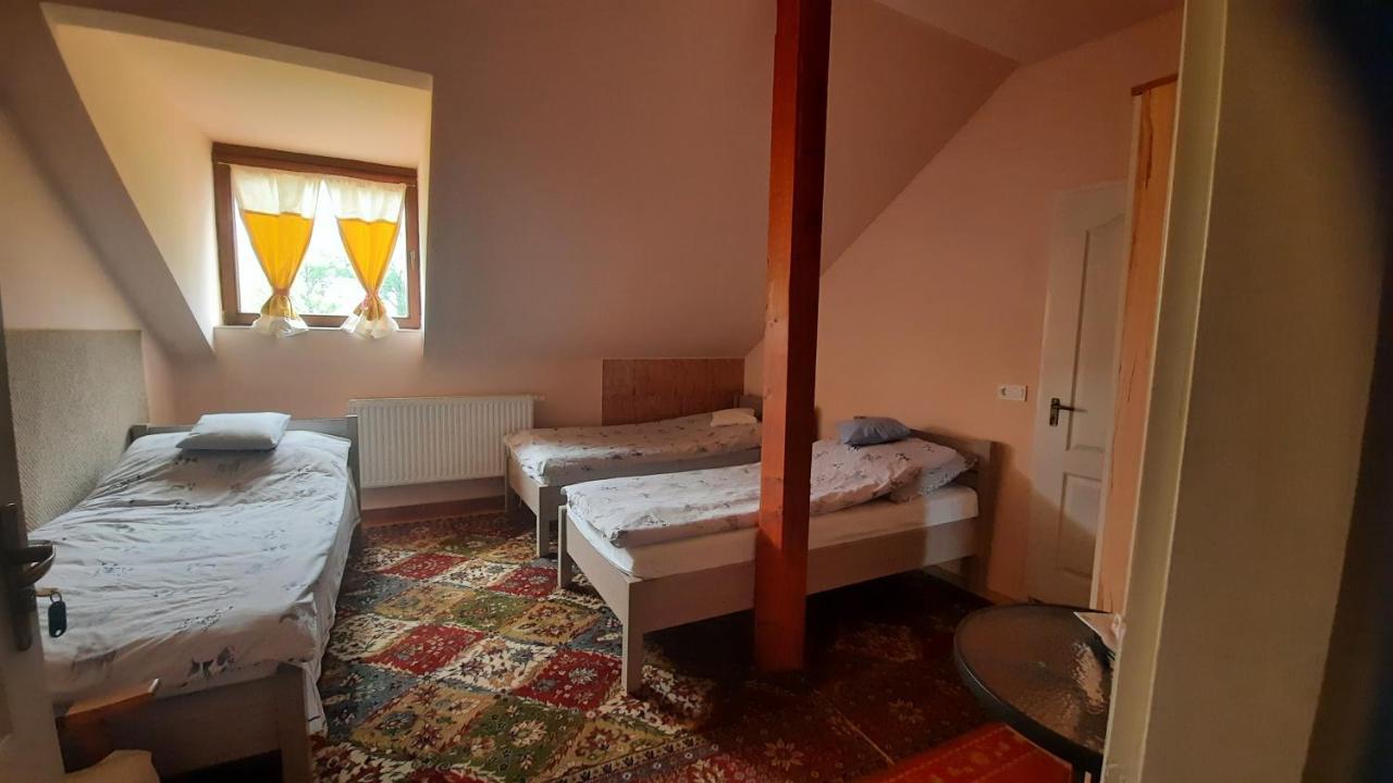 Torony Lovarda Maganszallas Kiskunfélegyháza Exteriér fotografie